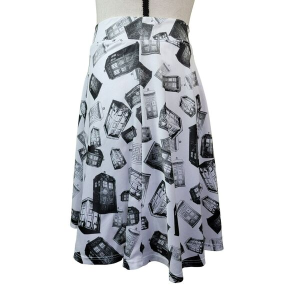 Doctor Who Tardis Skater Skirt Juniors Sz S White Gray Flare Mini Her Universe - Picture 3 of 6
